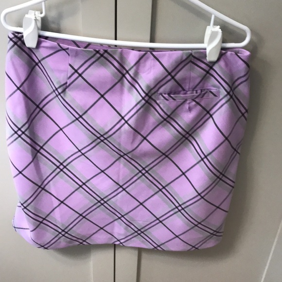 Greg Norman Skort and Shirt. - Picture 5 of 10